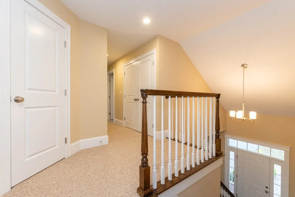 4 bed, 2 bath apartment for rent at 15 Hialeah Ln, Framingham — photo 27 of 42