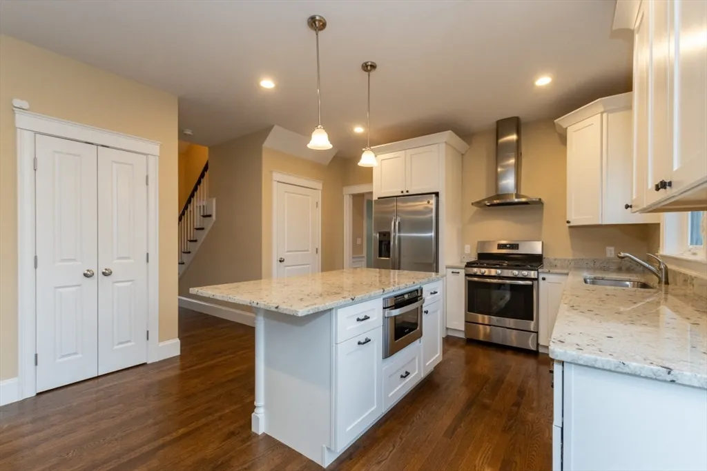 4 bed, 2 bath apartment for rent at 15 Hialeah Ln, Framingham — photo 18 of 42
