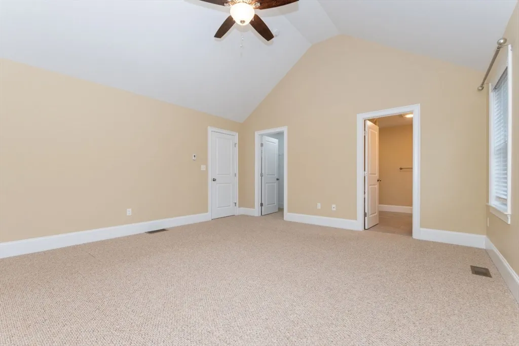 4 bed, 2 bath apartment for rent at 15 Hialeah Ln, Framingham — photo 30 of 42