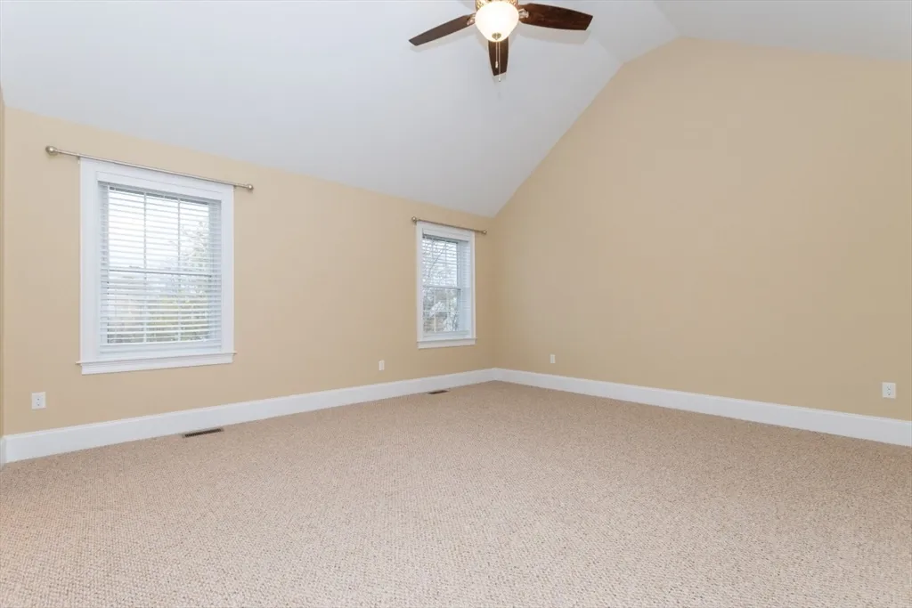 4 bed, 2 bath apartment for rent at 15 Hialeah Ln, Framingham — photo 29 of 42