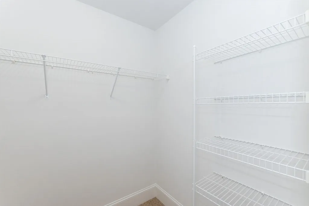 4 bed, 2 bath apartment for rent at 15 Hialeah Ln, Framingham — photo 34 of 42