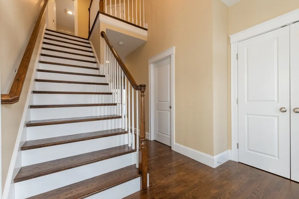 4 bed, 2 bath apartment for rent at 15 Hialeah Ln, Framingham — photo 8 of 42