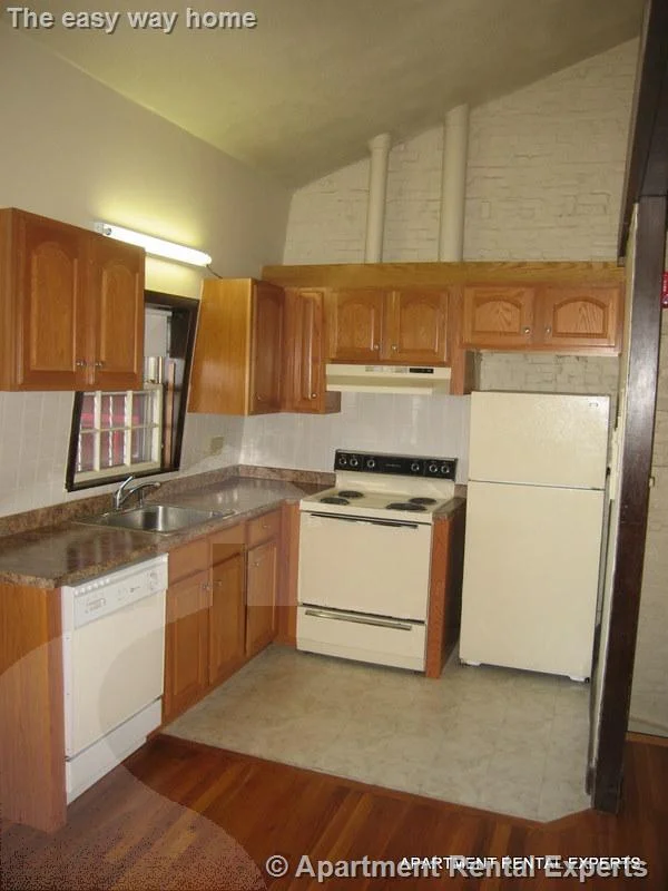 1 bed, 1 bath apartment for rent at 15 Highland Ave Unit 3, Prospect Hill — photo 7 of 12