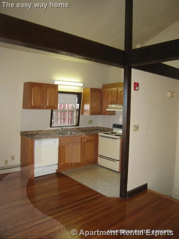 1 bed, 1 bath apartment for rent at 15 Highland Ave Unit 3, Prospect Hill — photo 6 of 12