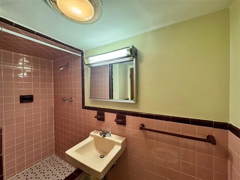 Studio bed, 1 bath apartment for rent at 15 Highland Ave Unit G3, Prospect Hill — photo 5 of 8