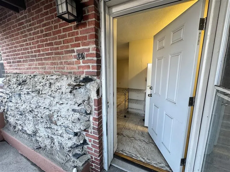 Studio bed, 1 bath apartment for rent at 15 Highland Ave Unit G3, Prospect Hill — photo 7 of 8