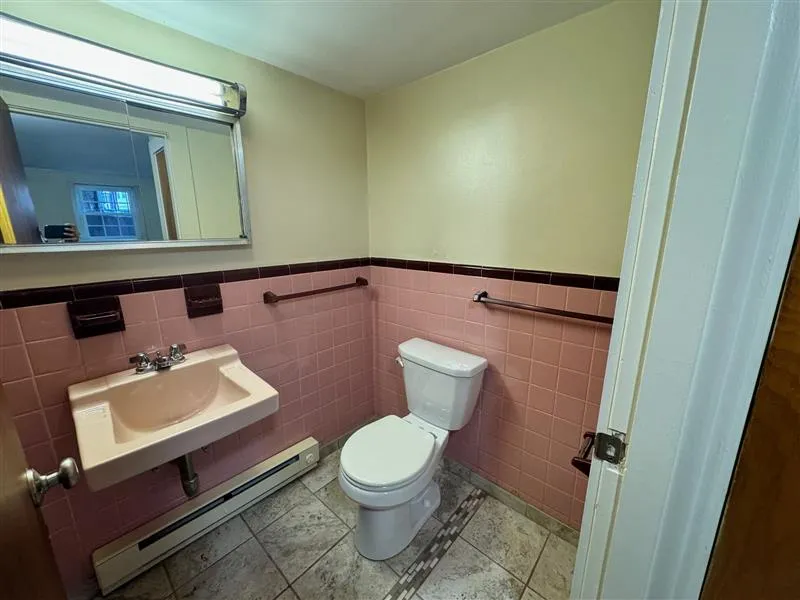 Studio bed, 1 bath apartment for rent at 15 Highland Ave Unit G3, Prospect Hill — photo 6 of 8