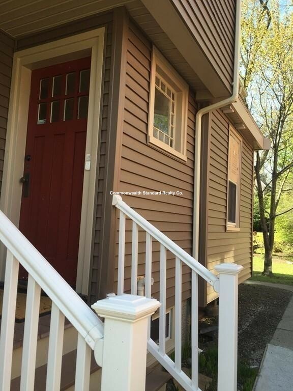 2 bed, 2 bath apartment for rent at 15 Hillside Rd Unit 15, Newton Highlands — photo 14 of 22