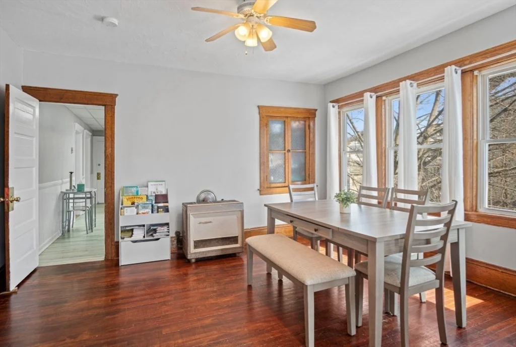 3 bed, 1 bath apartment for rent at 15 Hillside St Unit 3, Worcester — photo 4 of 13