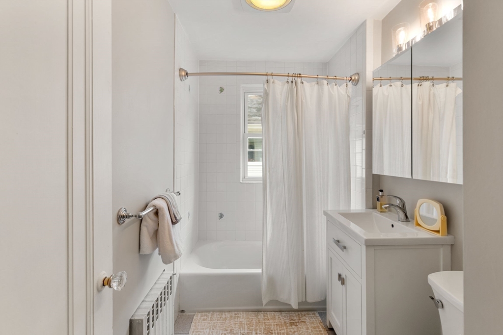 2 bed, 1 bath apartment for rent at 15 Hollis St Unit 2, North Cambridge — photo 13 of 25