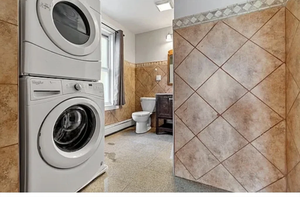 4 bed, 2 bath apartment for rent at 15 Holton Unit 2, Allston — photo 3 of 8