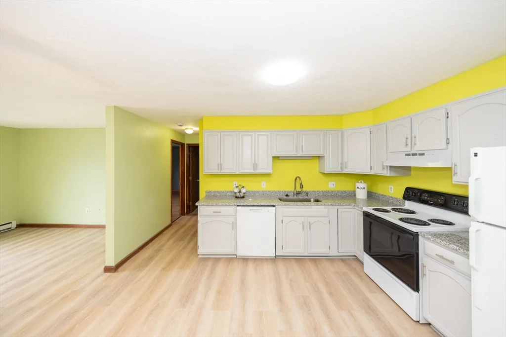 2 bed, 1 bath apartment for rent at 15 Houghton St Unit 9, Worcester — photo 2 of 18