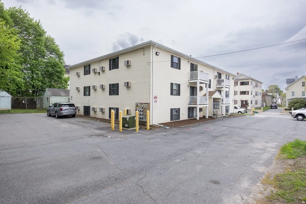 2 bed, 1 bath apartment for rent at 15 Houghton St Unit 9, Worcester — photo 18 of 18