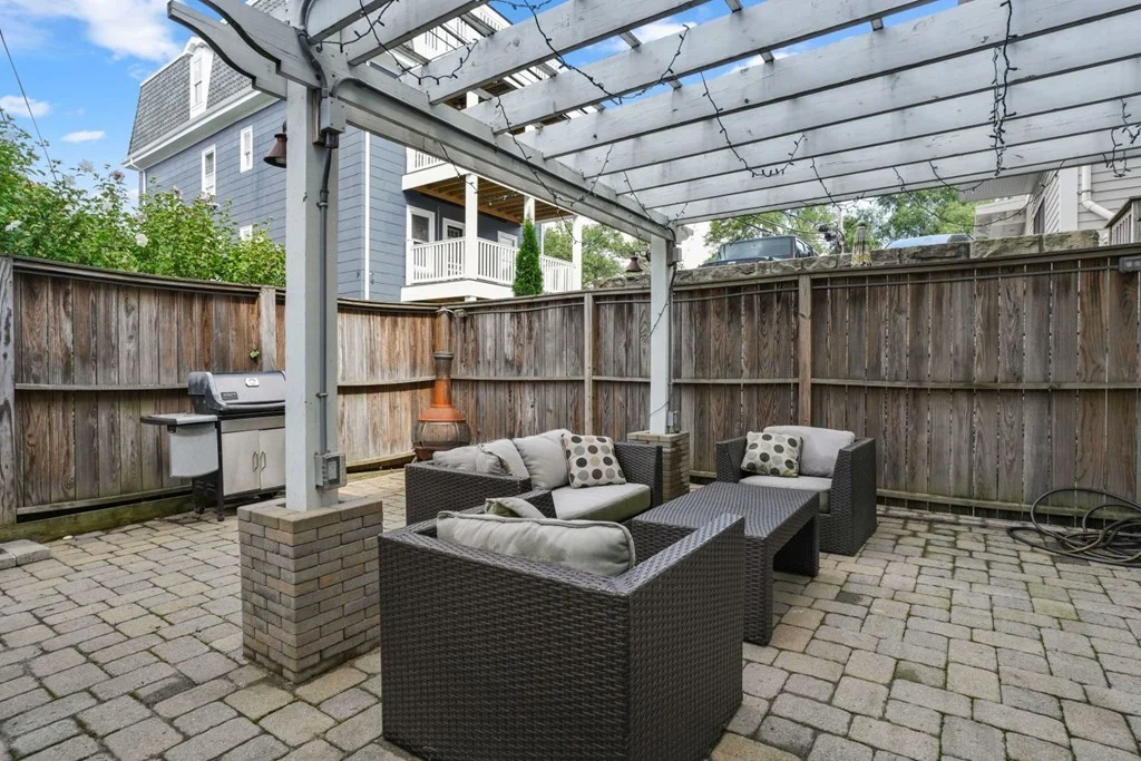3 bed, 2 bath apartment for rent at 15 Howell St Unit 1, Dorchester — photo 23 of 33