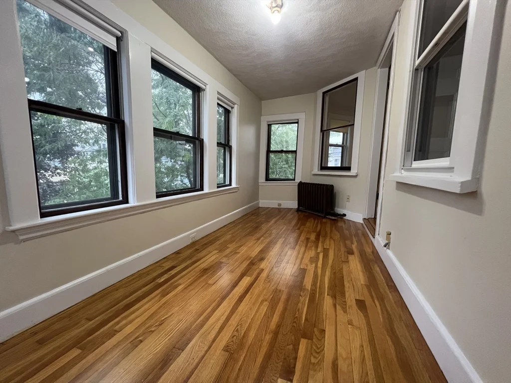 2 bed, 1 bath apartment for rent at 15 Hull St Unit 2, Belmont — photo 10 of 24