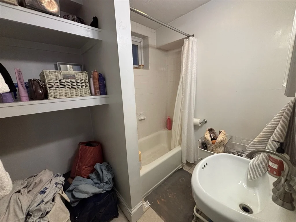 1 bed, 1 bath apartment for rent at 15 Irving St Unit 1, Beacon Hill — photo 9 of 10