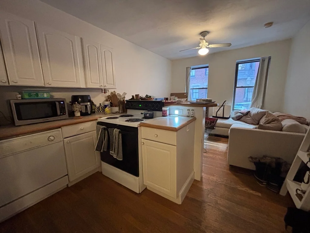 1 bed, 1 bath apartment for rent at 15 Irving St Unit 1, Beacon Hill