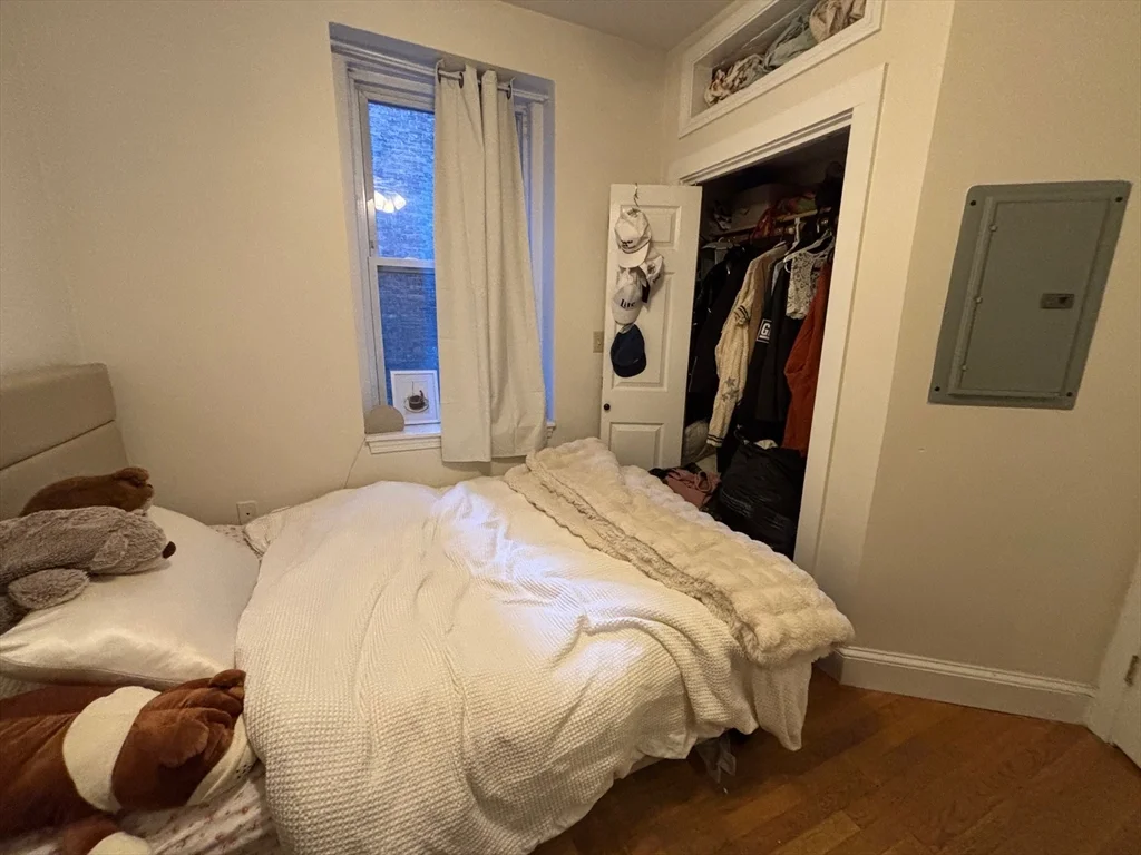 1 bed, 1 bath apartment for rent at 15 Irving St Unit 1, Beacon Hill — photo 8 of 10