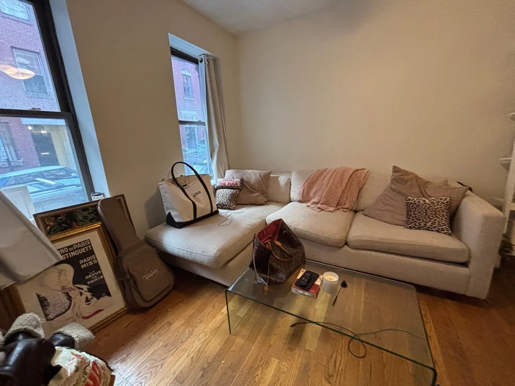 1 bed, 1 bath apartment for rent at 15 Irving St Unit 1, Beacon Hill — photo 4 of 10