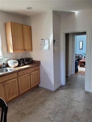 3 bed, 1 bath apartment for rent at 15 Irving St Unit 1, Tufts — photo 2 of 14