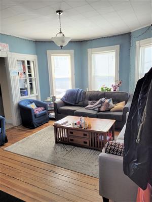 3 bed, 1 bath apartment for rent at 15 Irving St Unit 1, Tufts — photo 1 of 14