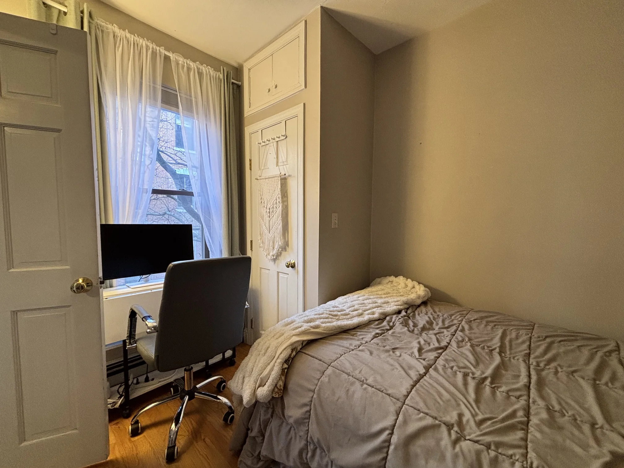 2 bed, 1 bath apartment for rent at 15 Irving St Unit 2, Beacon Hill — photo 7 of 11