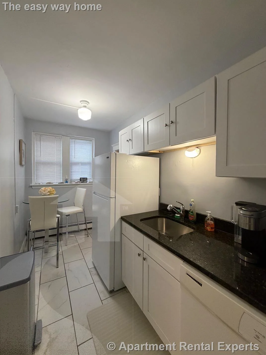 2 bed, 1 bath apartment for rent at 15 Ives St Unit 28, Beverly — photo 3 of 16