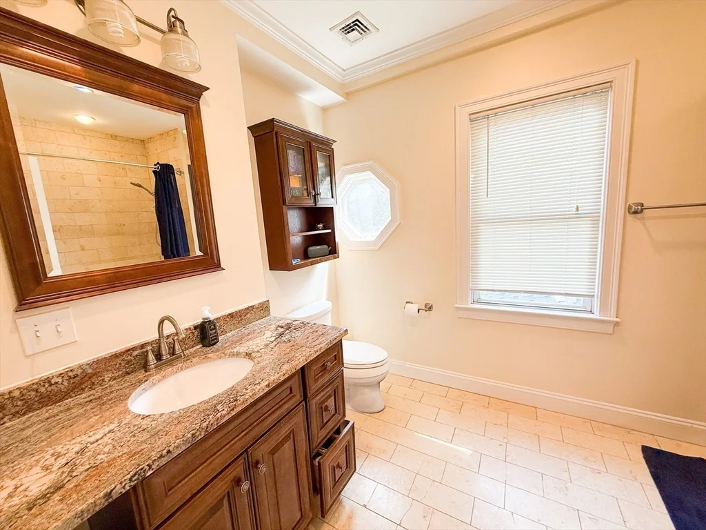 2 bed, 2 bath apartment for rent at 15 Jenkins St Unit 2, South Boston — photo 8 of 9