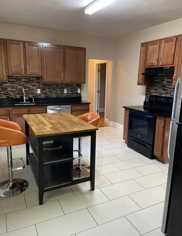 4 bed, 1 bath apartment for rent at 15 Jewett St Unit 2, Roslindale — photo 1 of 18