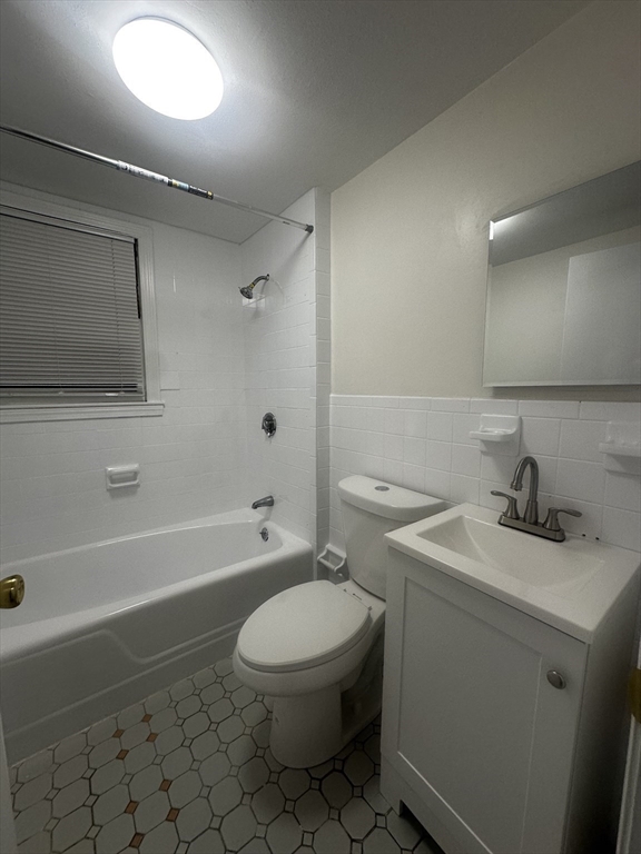 1 bed, 1 bath apartment for rent at 15 John Mooney Unit 1, Revere — photo 13 of 16