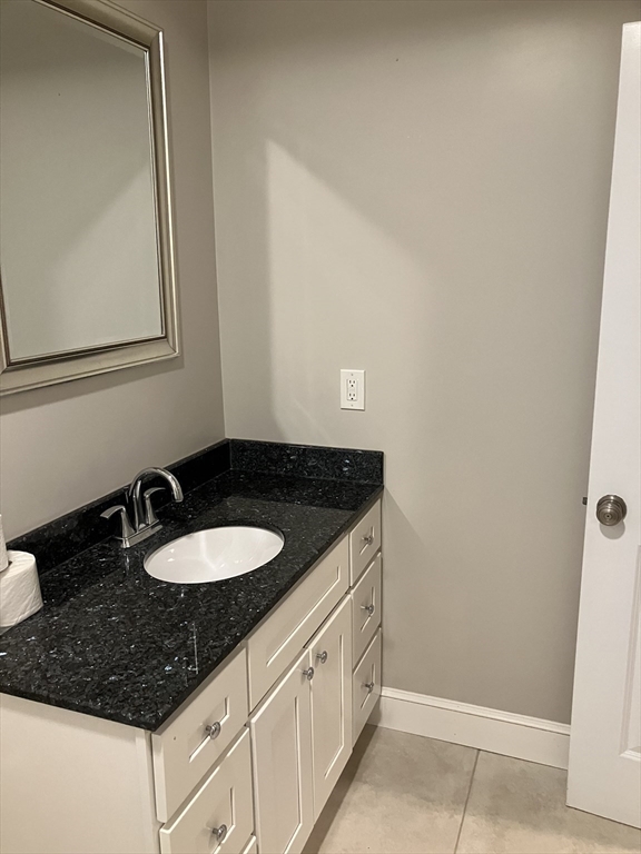 2 bed, 1 bath apartment for rent at 15 Johnson Ct Unit 1, Brockton — photo 5 of 9