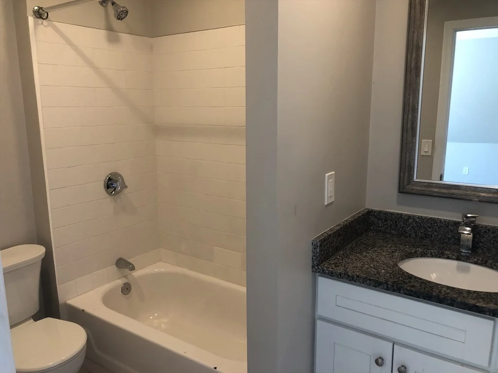 1 bed, 1 bath apartment for rent at 15 Johnson Ct Unit 3, Brockton — photo 2 of 4