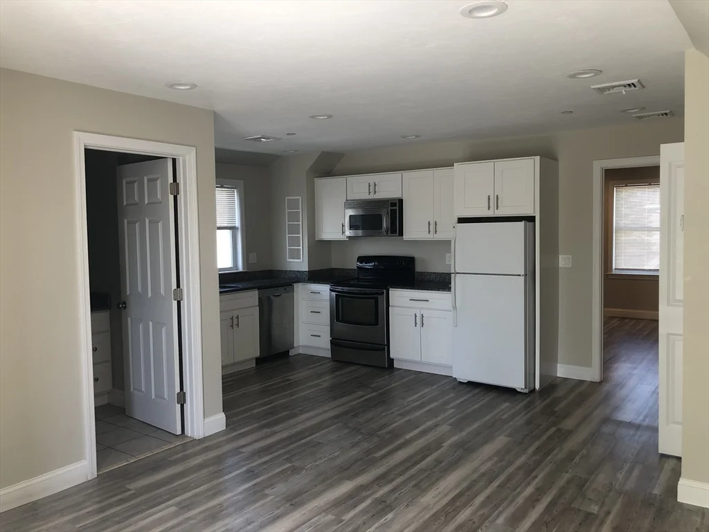1 bed, 1 bath apartment for rent at 15 Johnson Ct Unit 3, Brockton