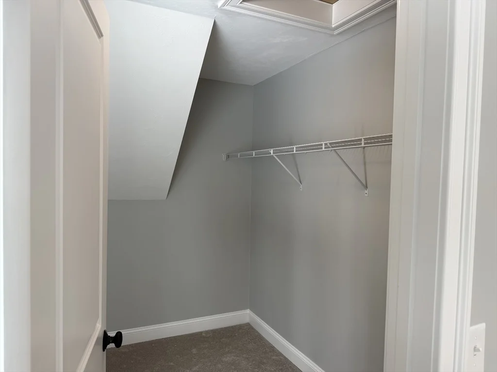 4 bed, 2 bath apartment for rent at 15 Kashmir's Way Unit 15, Middleboro — photo 26 of 30