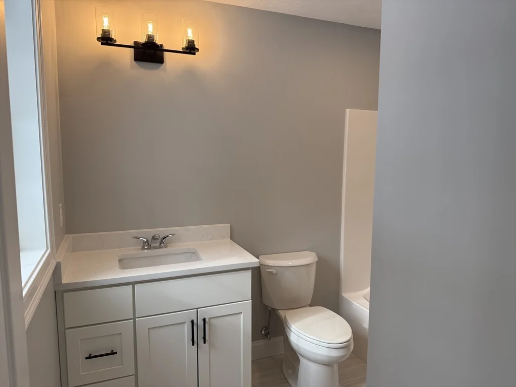 4 bed, 2 bath apartment for rent at 15 Kashmir's Way Unit 15, Middleboro — photo 14 of 30