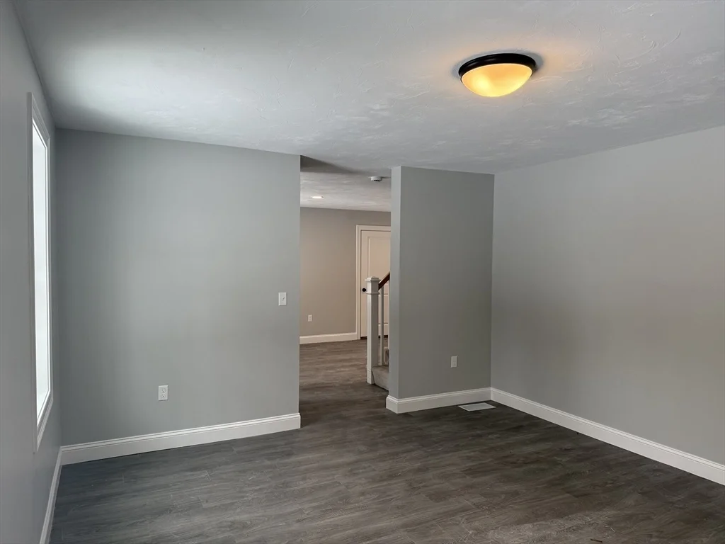 4 bed, 2 bath apartment for rent at 15 Kashmir's Way Unit 15, Middleboro — photo 6 of 30