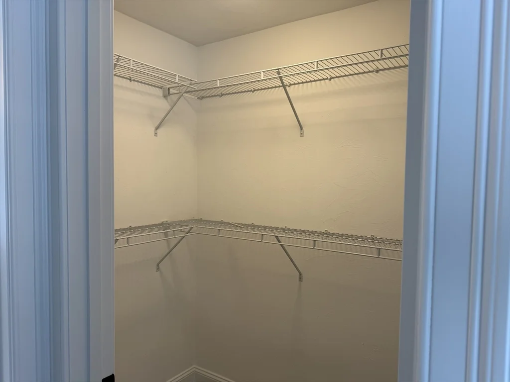 4 bed, 2 bath apartment for rent at 15 Kashmir's Way Unit 15, Middleboro — photo 13 of 30