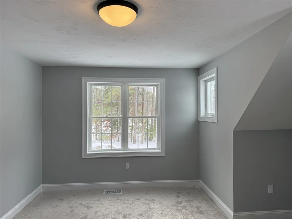 4 bed, 2 bath apartment for rent at 15 Kashmir's Way Unit 15, Middleboro — photo 24 of 30