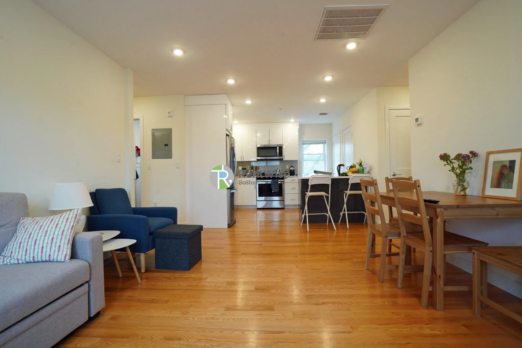 3 bed, 1 bath apartment for rent at 15 Kelley Ct Unit 153, Allston — photo 4 of 21