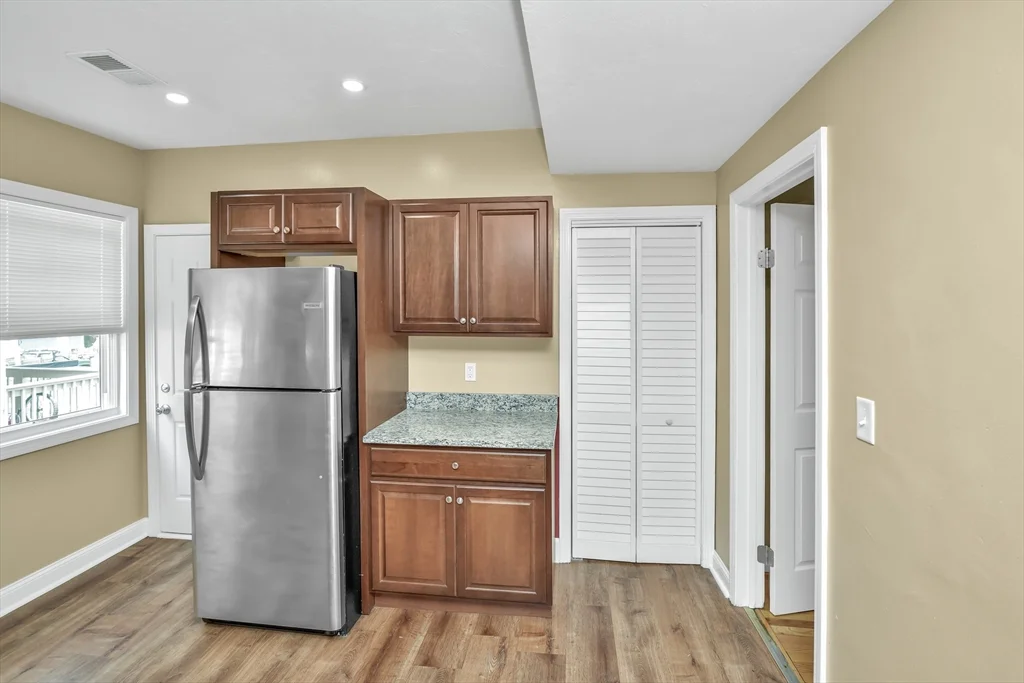 3 bed, 1 bath apartment for rent at 15 Kenberma Rd Unit 2, Dorchester — photo 16 of 19