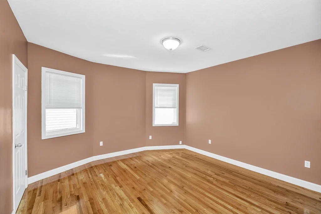 3 bed, 1 bath apartment for rent at 15 Kenberma Rd Unit 2, Dorchester — photo 7 of 19