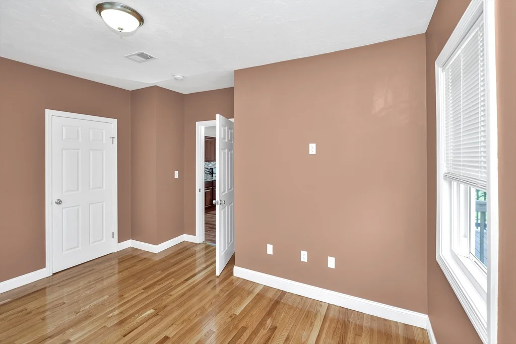 3 bed, 1 bath apartment for rent at 15 Kenberma Rd Unit 2, Dorchester — photo 12 of 19