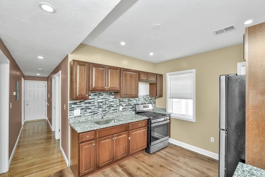 3 bed, 1 bath apartment for rent at 15 Kenberma Rd Unit 2, Dorchester — photo 15 of 19