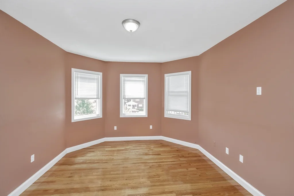 3 bed, 1 bath apartment for rent at 15 Kenberma Rd Unit 2, Dorchester — photo 2 of 19