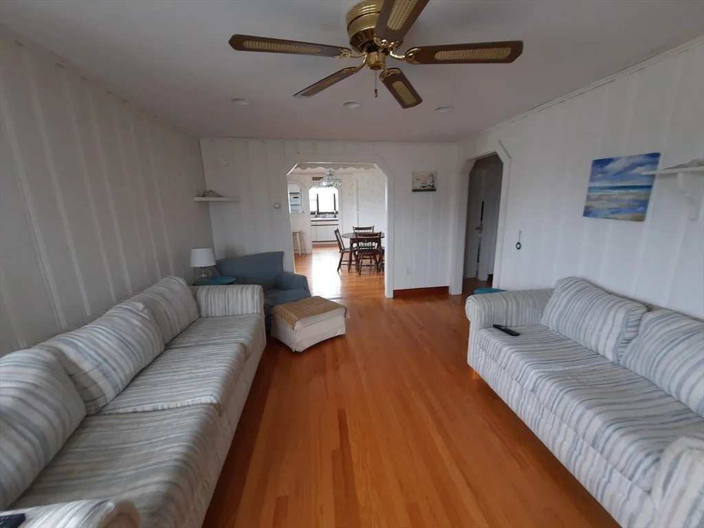 2 bed, 1 bath apartment for rent at 15 Kenilworth St Unit 15, Scituate — photo 5 of 10