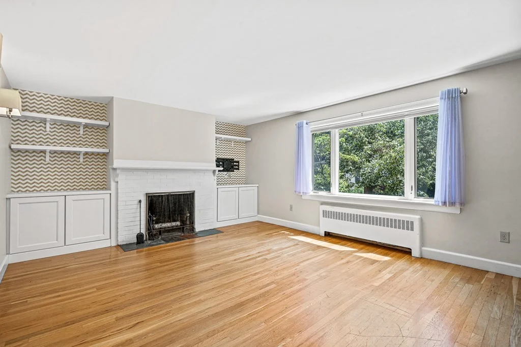 2 bed, 2 bath apartment for rent at 15 Kent Sq Unit 15, Brookline Village — photo 3 of 19