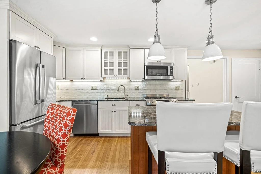 2 bed, 2 bath apartment for rent at 15 Kent Sq Unit 15, Brookline Village — photo 5 of 19