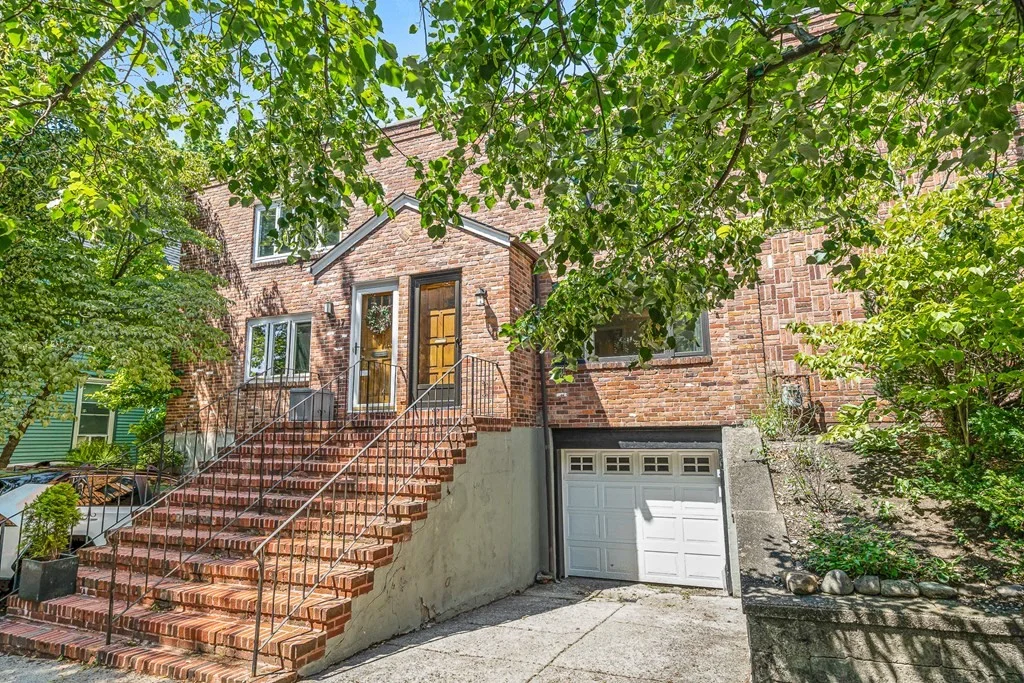 2 bed, 2 bath apartment for rent at 15 Kent Sq Unit 15, Brookline Village — photo 1 of 19