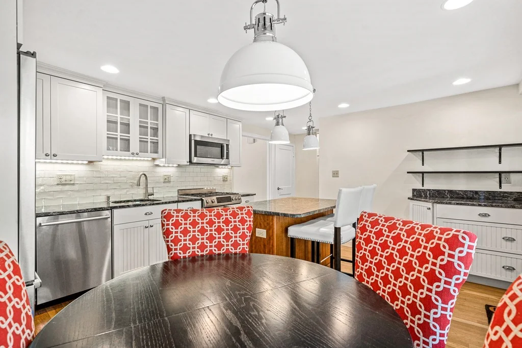 2 bed, 2 bath apartment for rent at 15 Kent Sq Unit 15, Brookline Village — photo 6 of 19