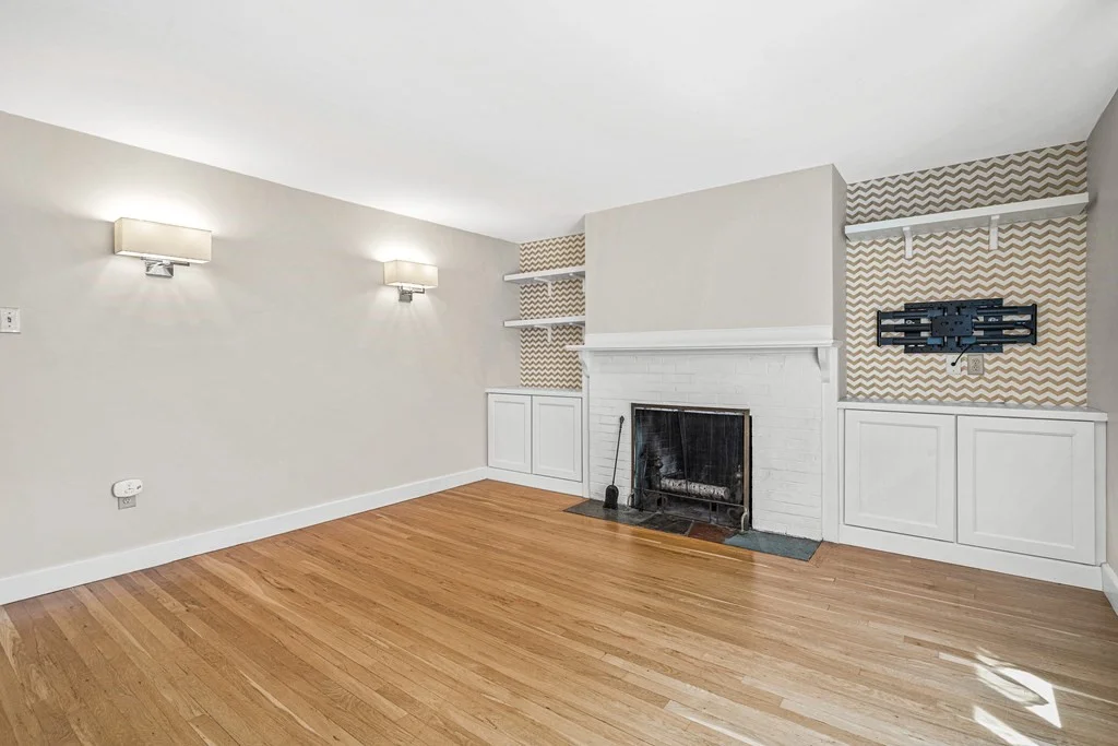2 bed, 2 bath apartment for rent at 15 Kent Sq Unit 15, Brookline Village — photo 4 of 19